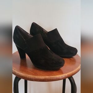 Geox black heels size 7